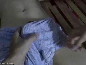 英俊亚洲瘦男被绑手淫 elijah chinese gay porn