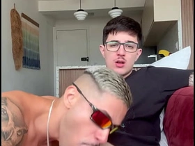 书呆子大鸡巴干得骚货屁眼开花 chunky asian gay coition videos