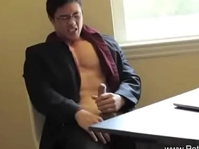 戴眼镜的亚洲男人 korean jubilant porn moan