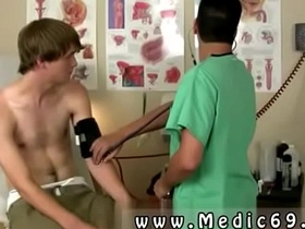 亚洲男同医疗视频 James正经历尴尬时刻 cur? chinese porn gay