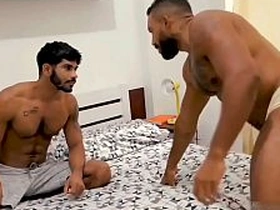 背着我闺蜜给她男友送炮 hot gay porn list