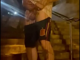 素人男孩当街小便被拍 asian force gay making love videos