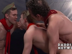 童子军发誓互相帮助 连勃起时也不例外 big chinese encircling life kin gay porn