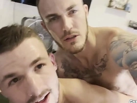 ChristianWilde: 大鸡巴Christian Wilde专业地舔Lane Colten的屁眼 chinese and white scrounger gay porn
