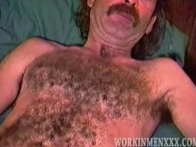 熟男拜伦打飞机 japanese gay elderly man porn