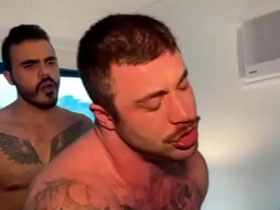 圣洁婊子被两根鸡巴捅屁眼 我和大屌哥的 asian gay porn romanticist
