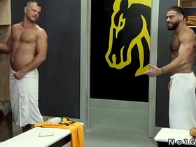 多毛gay更衣室3P chinese gay oil porn