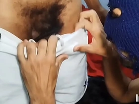 客户约了炮但临阵退缩，我让他全吞了还舔我脚。完整版在Xvideos高级区 chinese robust man blissful porn